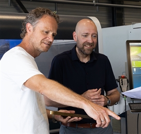 REPOS DOKKUM ‘GRAVEERT’ AI IN BEDRIJFSSTRATEGIE